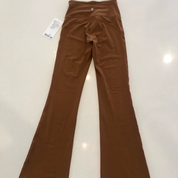 RARE—NWT Lululemon Groove Pant Flare HighRise Sz 4 - Picture 8 of 10